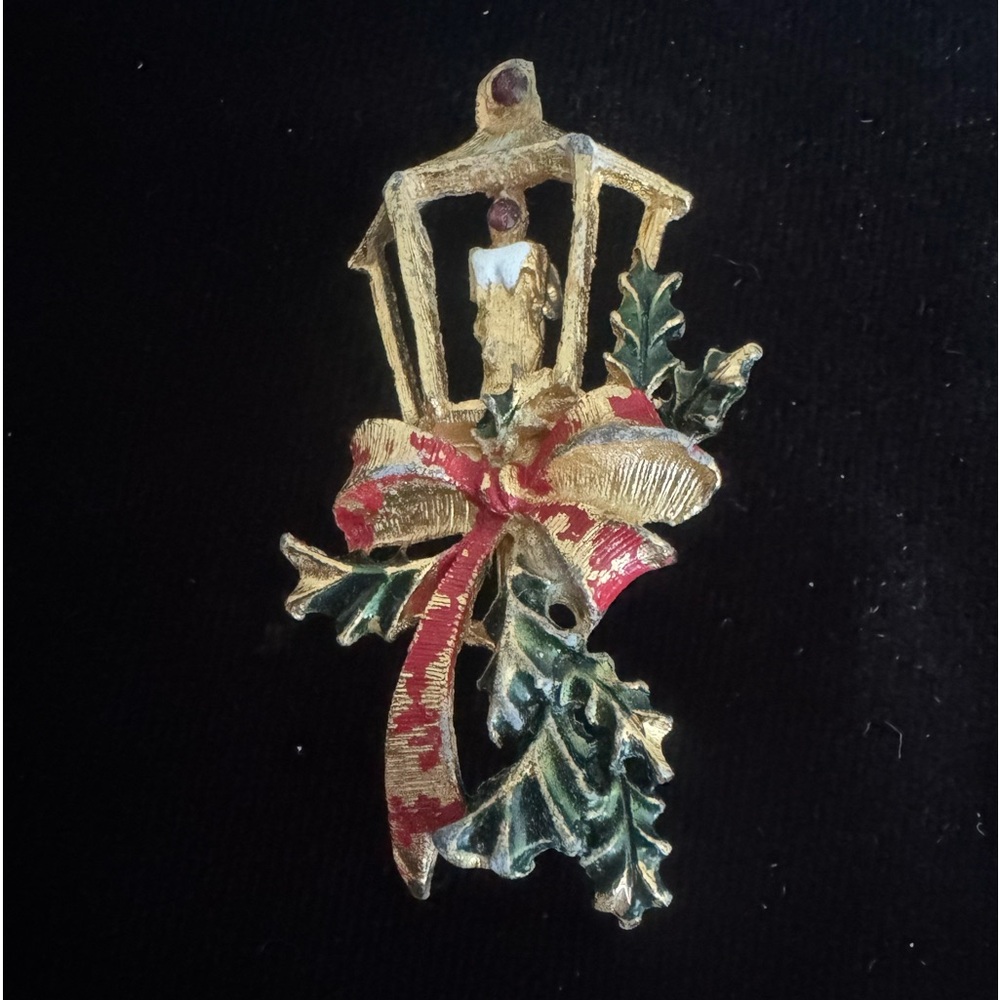 Vintage Christmas brooch